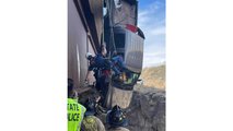 Un Ford F-350 appeso a 30 metri d'altezza