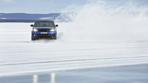 Range Rover Sport SVR on ice