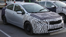 2017 Kia Forte facelift spy photo