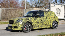 2017 MINI Countryman spy photo