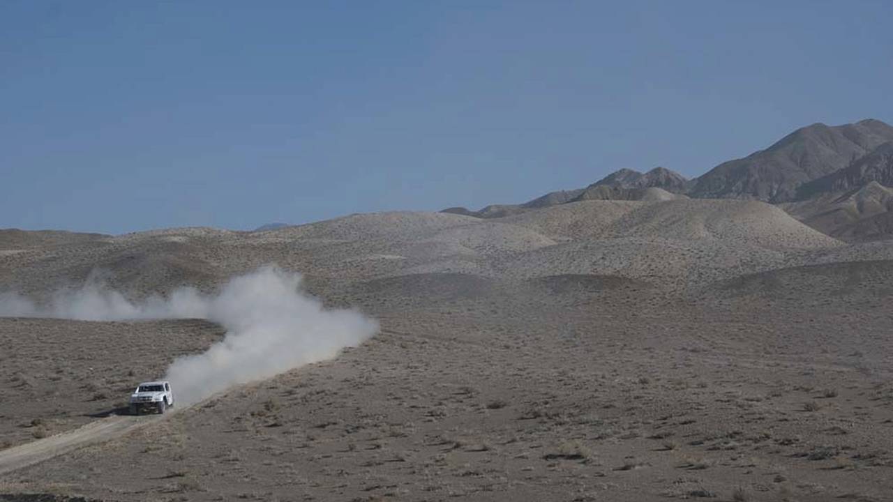 The terrain along the course at Vegas to Reno was extremely picturesque! Here, one of the trophy lights is doing it’s best to stay out front.