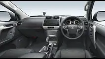 2018 Toyota Land Cruiser Prado official images