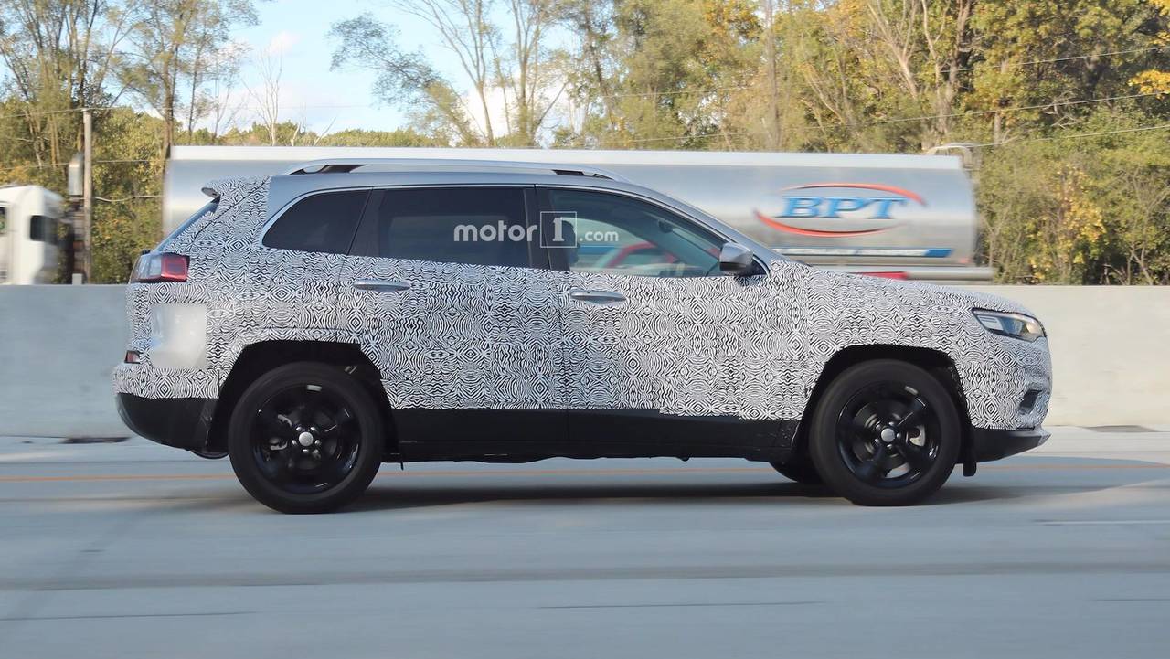 2018 Jeep Cherokee Headlights Spy Shots