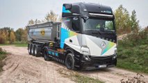 Mercedes-Benz Trucks eActros LongHaul da cantiere