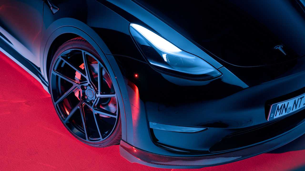 Tesla Model Y by NOVITEC