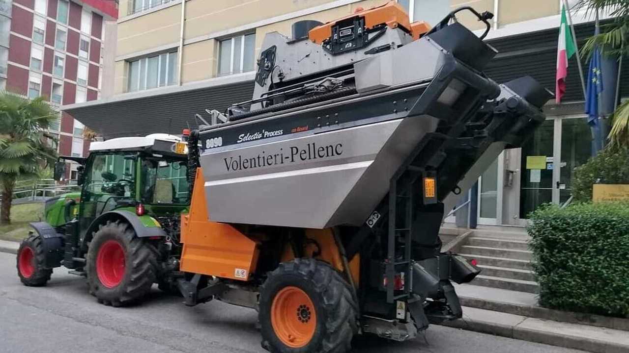 Col trattore in tribunale a Udine