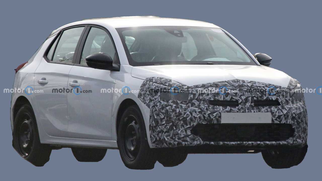 Opel Corsa restyling, le prime foto spia