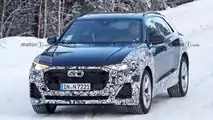 Vista frontal invernal del Audi Q8 Facelift