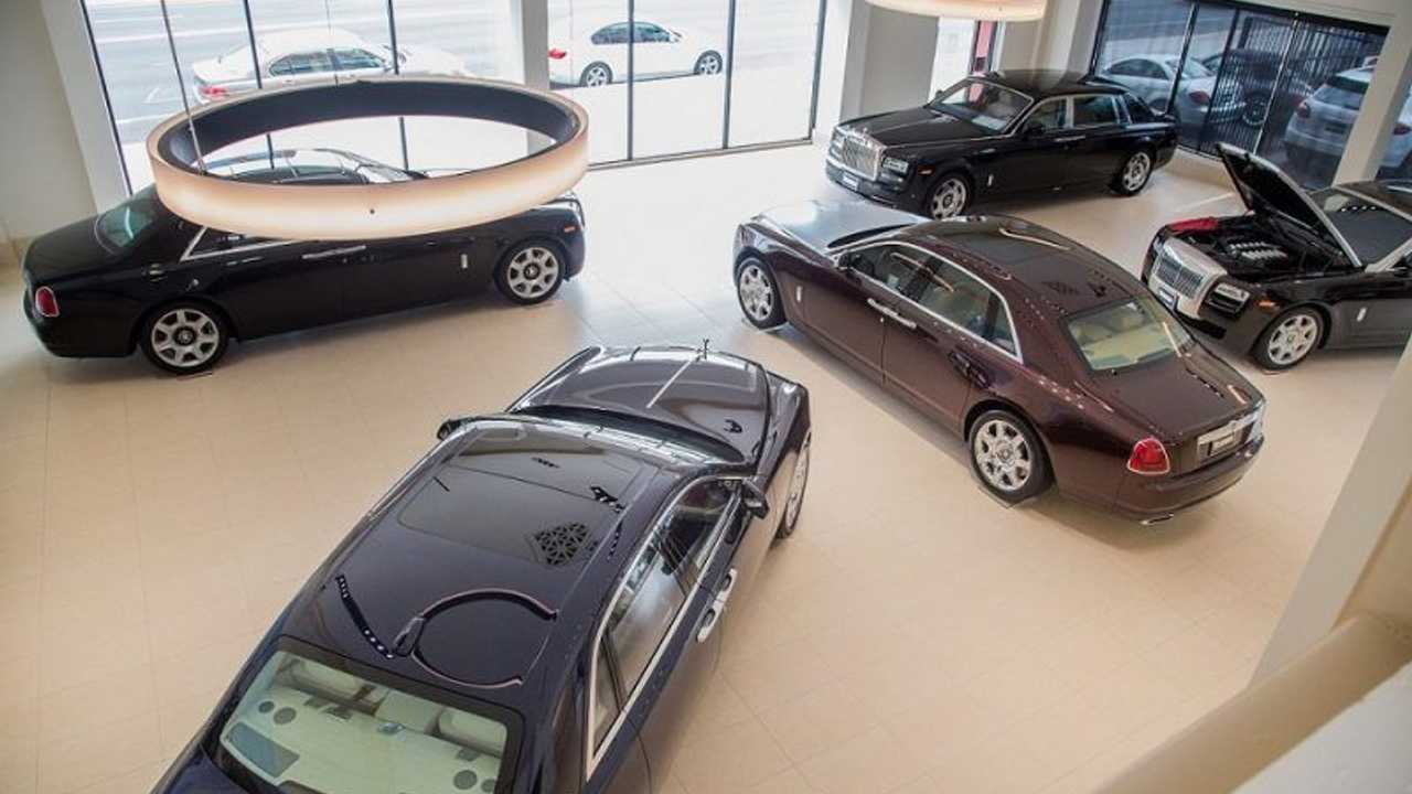 Discover Rusnak Pasadena Bentley, RollsRoyce and Maserati's Luxury