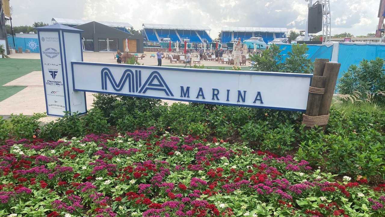 Marina atmopshere at Miami GP 2022