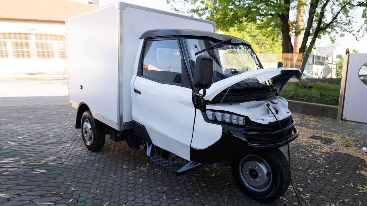 Wuzheng 3MX Esterni