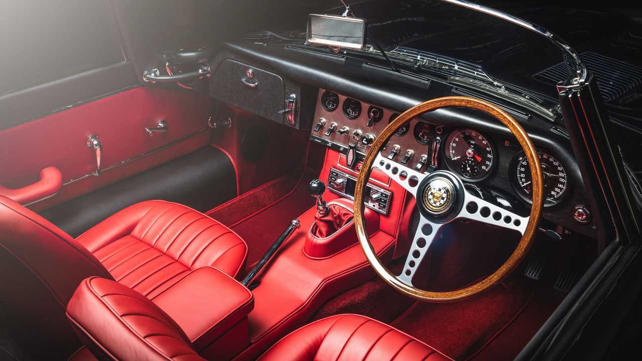 Jaguar Classic Jaguar E-Type Roadster restomod