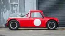 Pickup Mini Cooper modifié avec Ford V-8