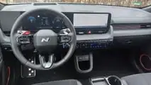 Hyundai Ioniq 5 N Line X (2025): Die Sicht von Fahrersitz aus