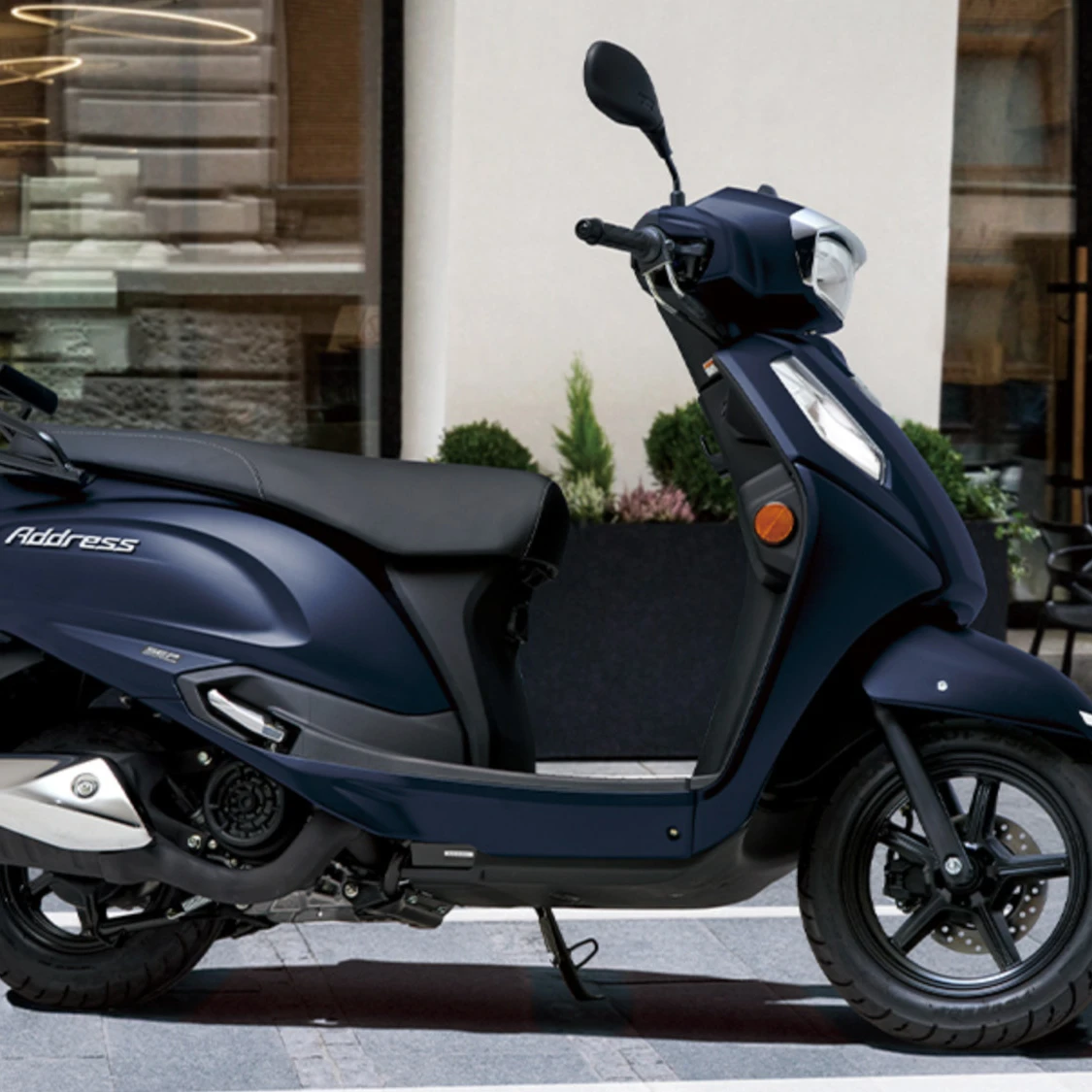 バイク Address125 scooter Suzuki Joins the Retro Scooter Craze With This Updated Machine