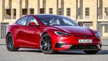 Tesla Model S Plaid (2026) em teste