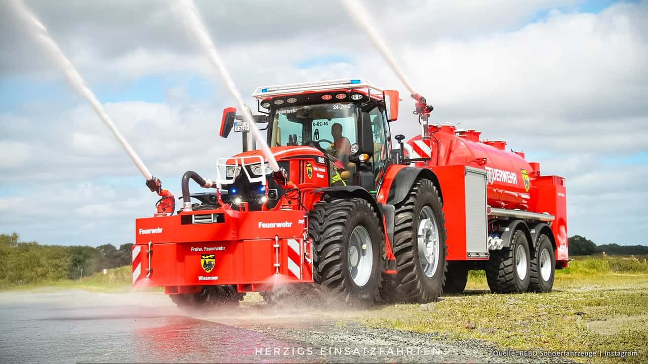John Deere 6R 250 mit Tanklöschfahrzeug-Modul GTLF-V 12000