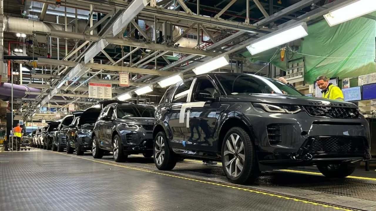 Cibercriminosos paralisam a produção da Jaguar Land Rover