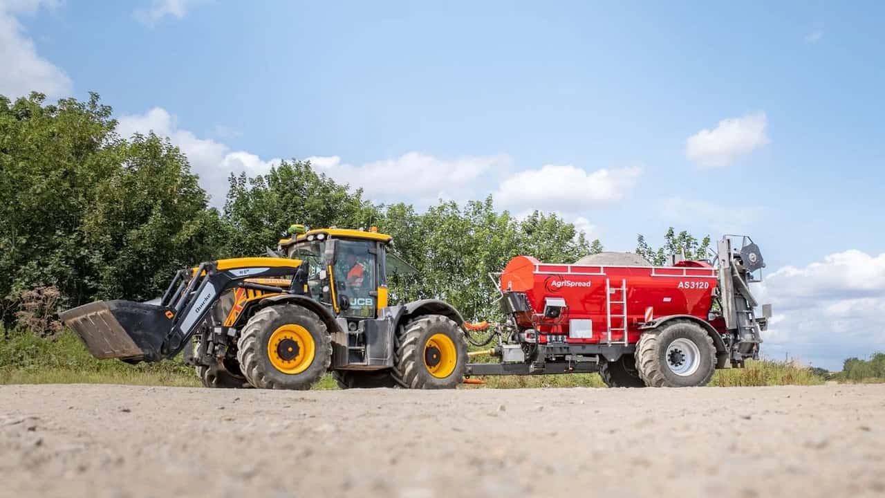 Agrispread AS3000: spandimento fino a 52 metri di larghezza