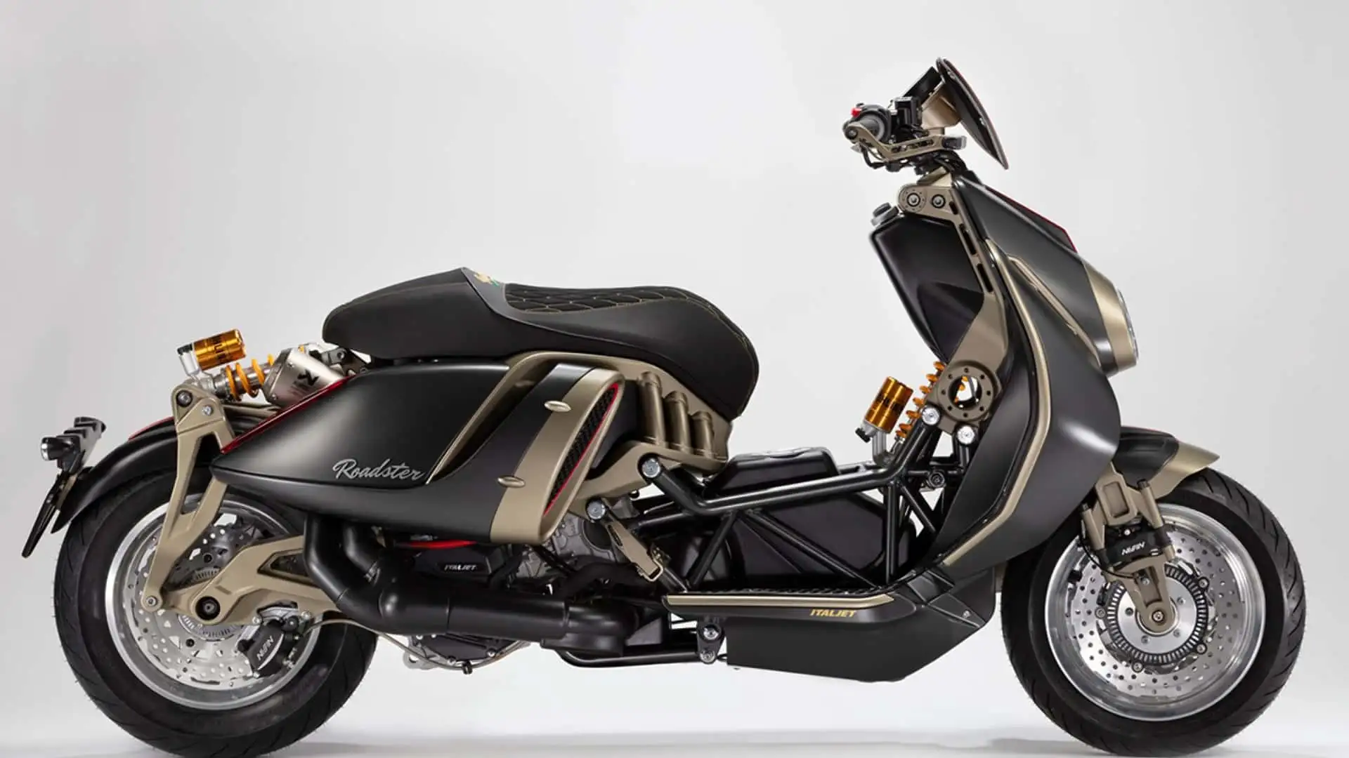 새로운 Italjet Roadster 400은 스쿠터가 무엇인지 상관하지 않습니다.