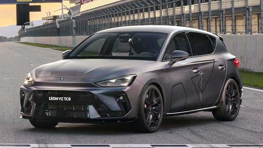 La Cupra Leon esagera: 325 CV e dotazione da TCR