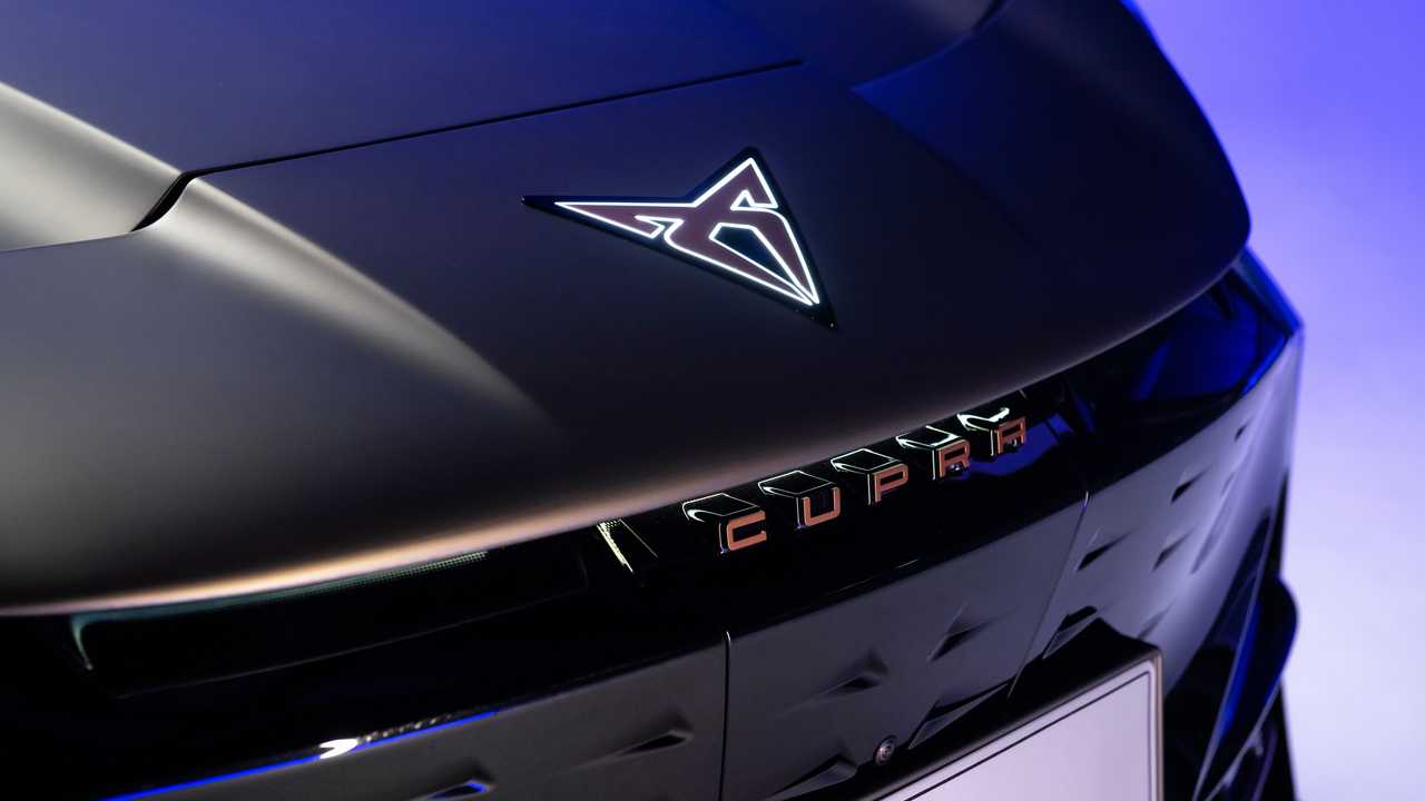 Perché sempre più auto hanno il logo che si accende?