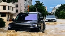 Donos de carros elétricos e híbridos da BYD fazem resgates em enchente na China
