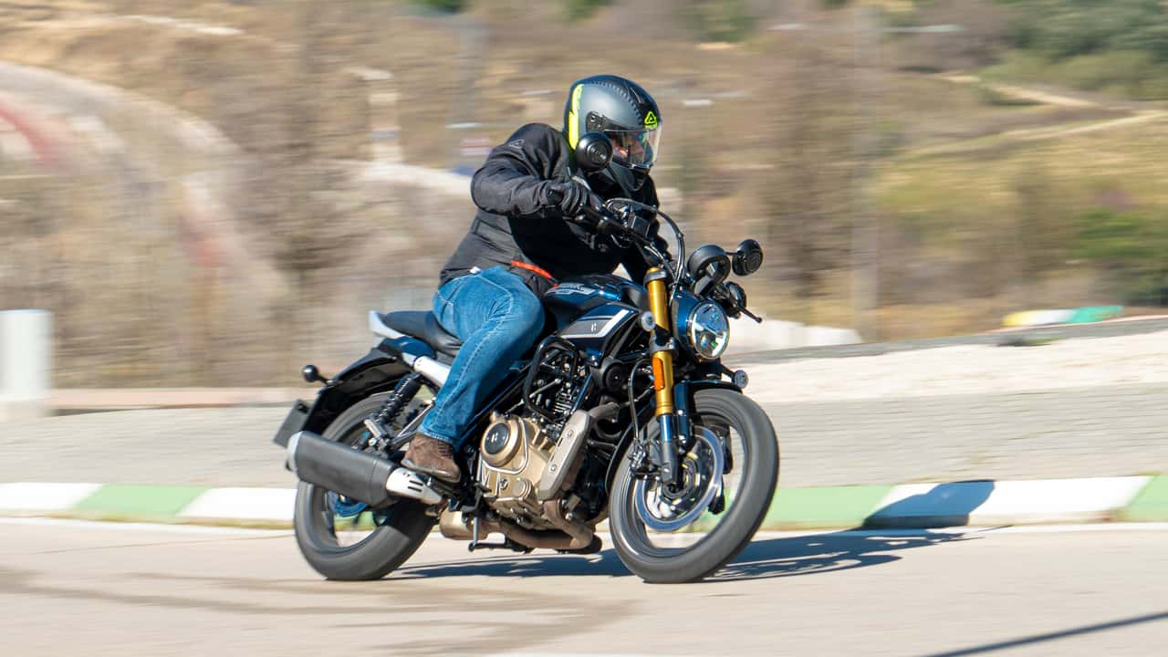 Hero Hunk 440, una naked A2 de iniciación con un precio muy loco