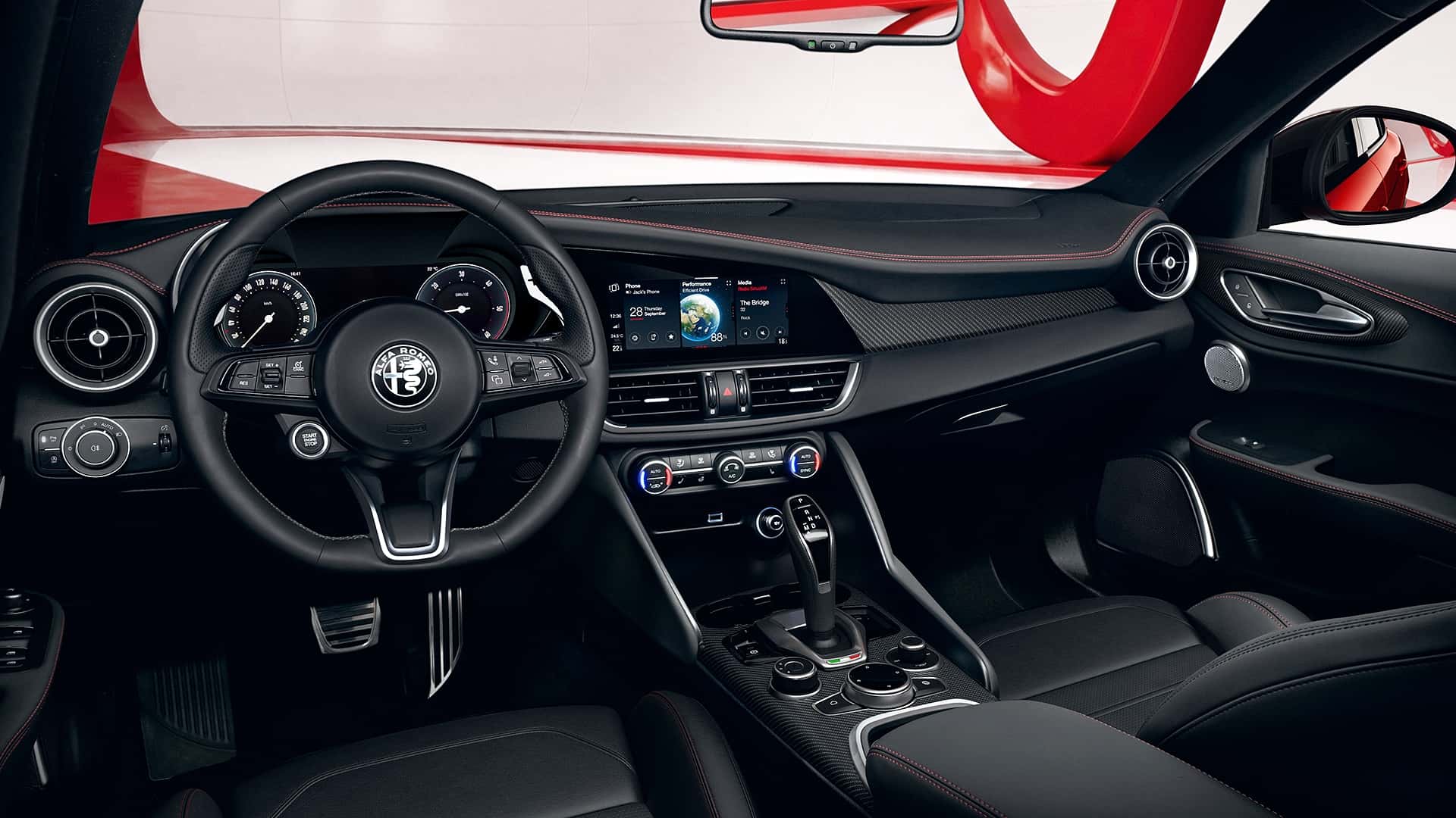 https://cdn.motor1.com/images/mgl/NGPBe2/s1/alfa-romeo-giulia-pack-performance-2026.jpg