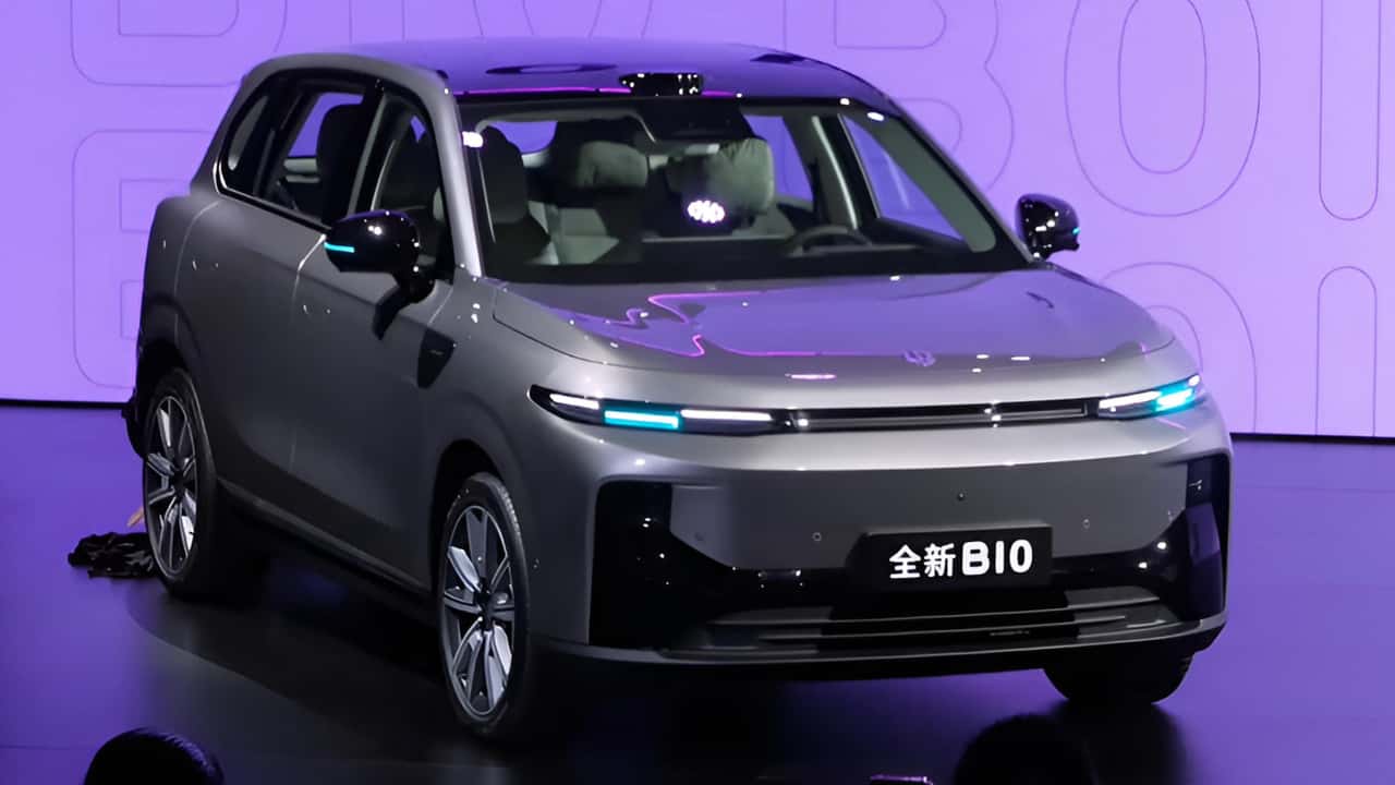 Leapmotor B10 estreia plataforma de 800 V e recarga em 16 minutos