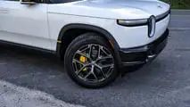 Rivian R2 (2026), la prova su strada