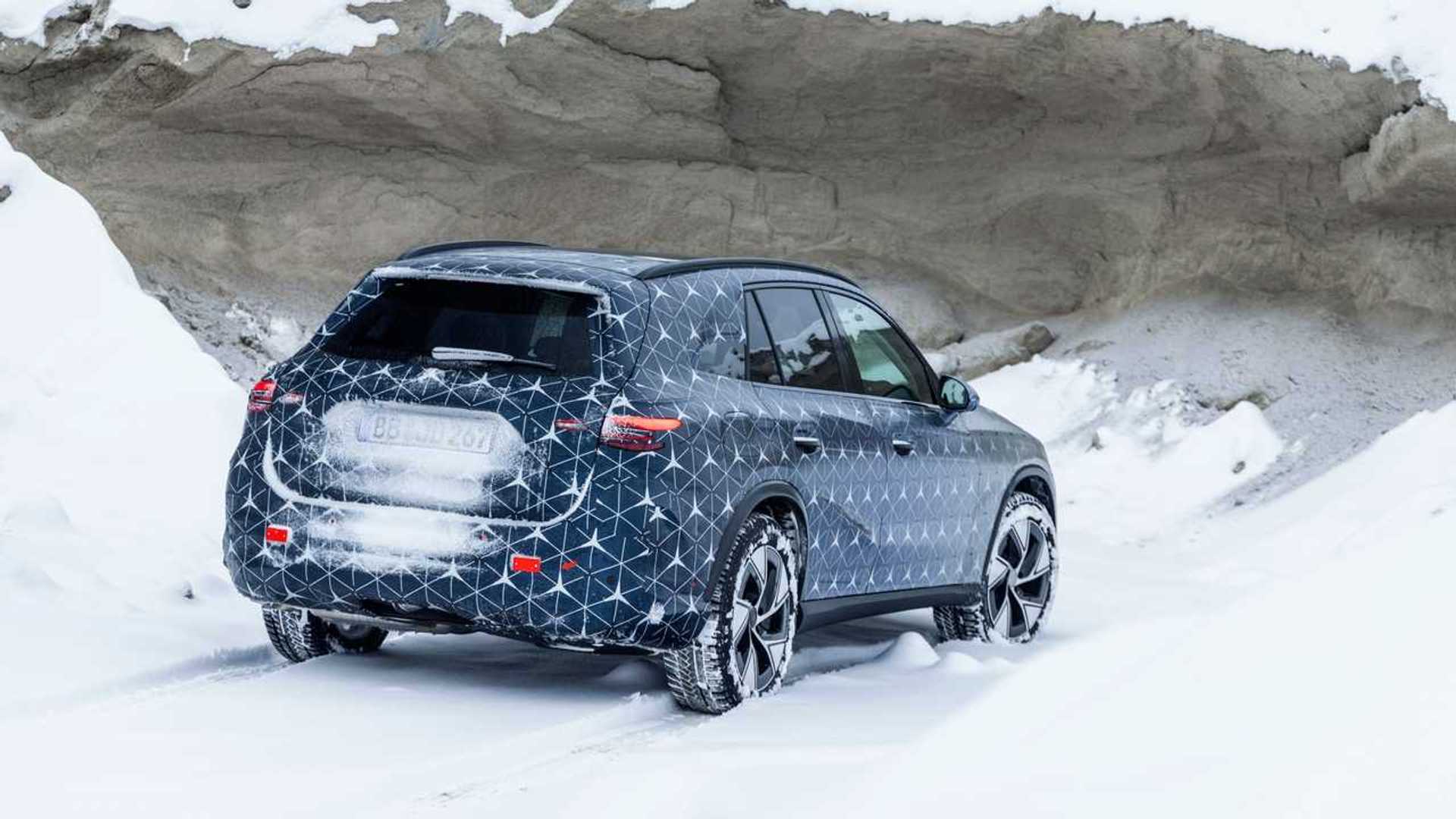 2023-mercedes-benz-glc-class.jpg