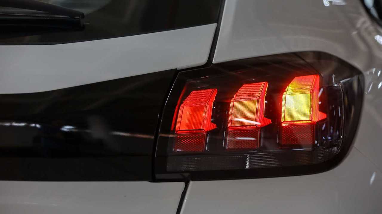 Peugeot 208 Like 1.6 MT 2022