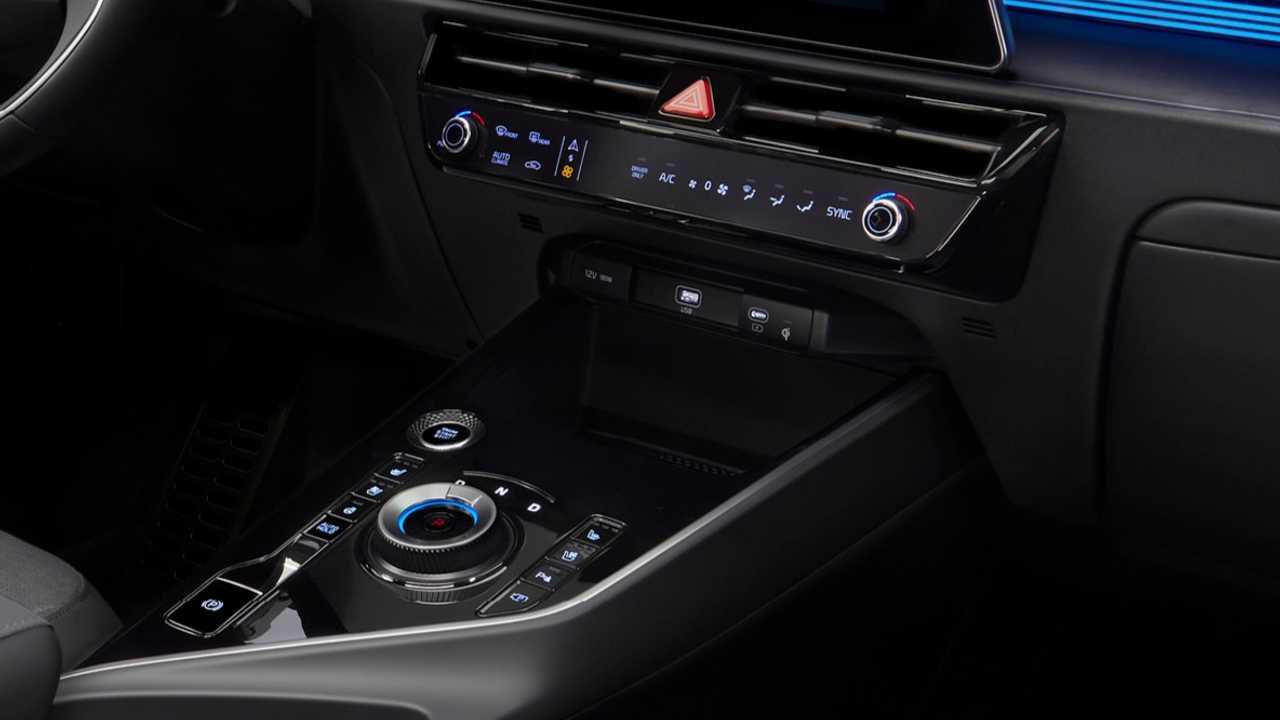 Новый Kia Niro, интерьер