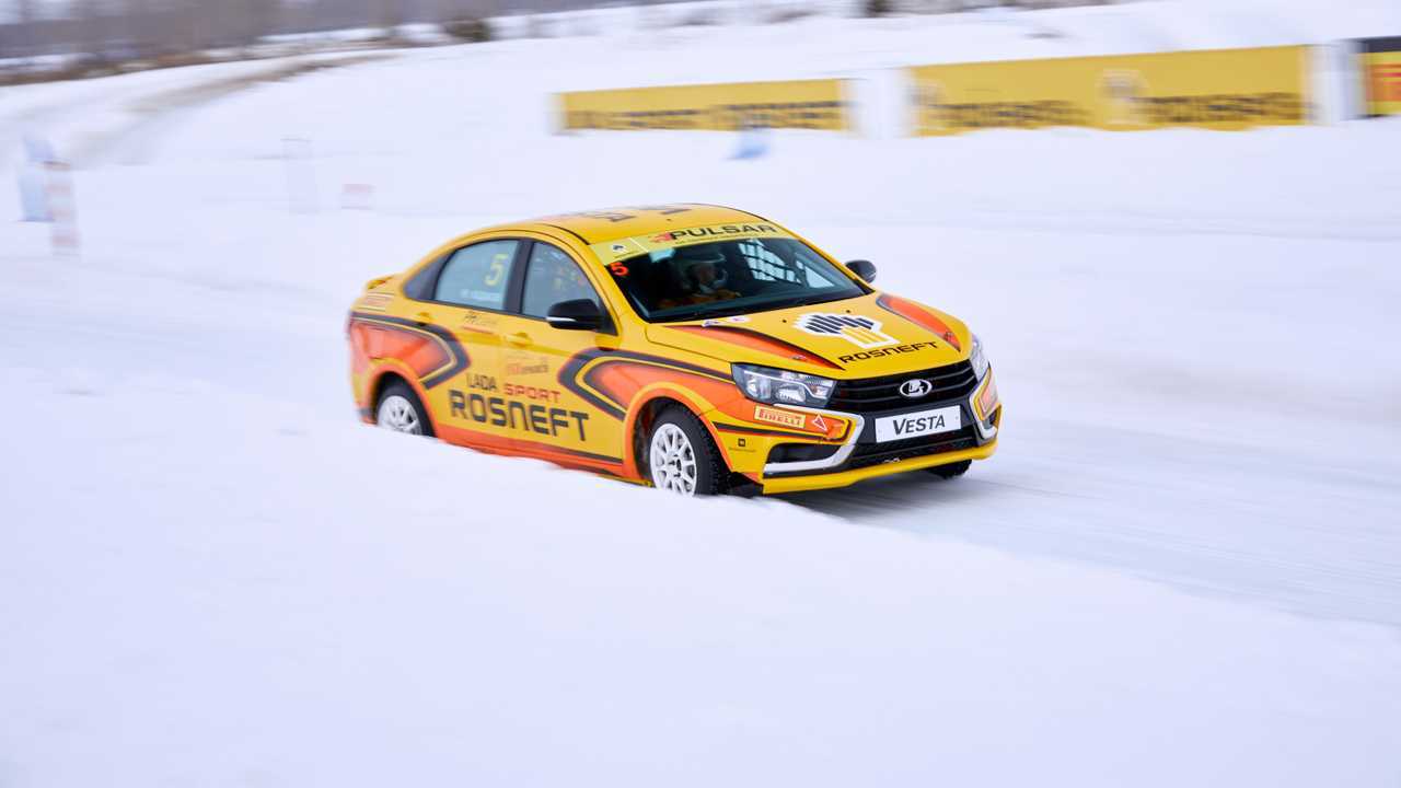 Lada Vesta для синхронных гонок