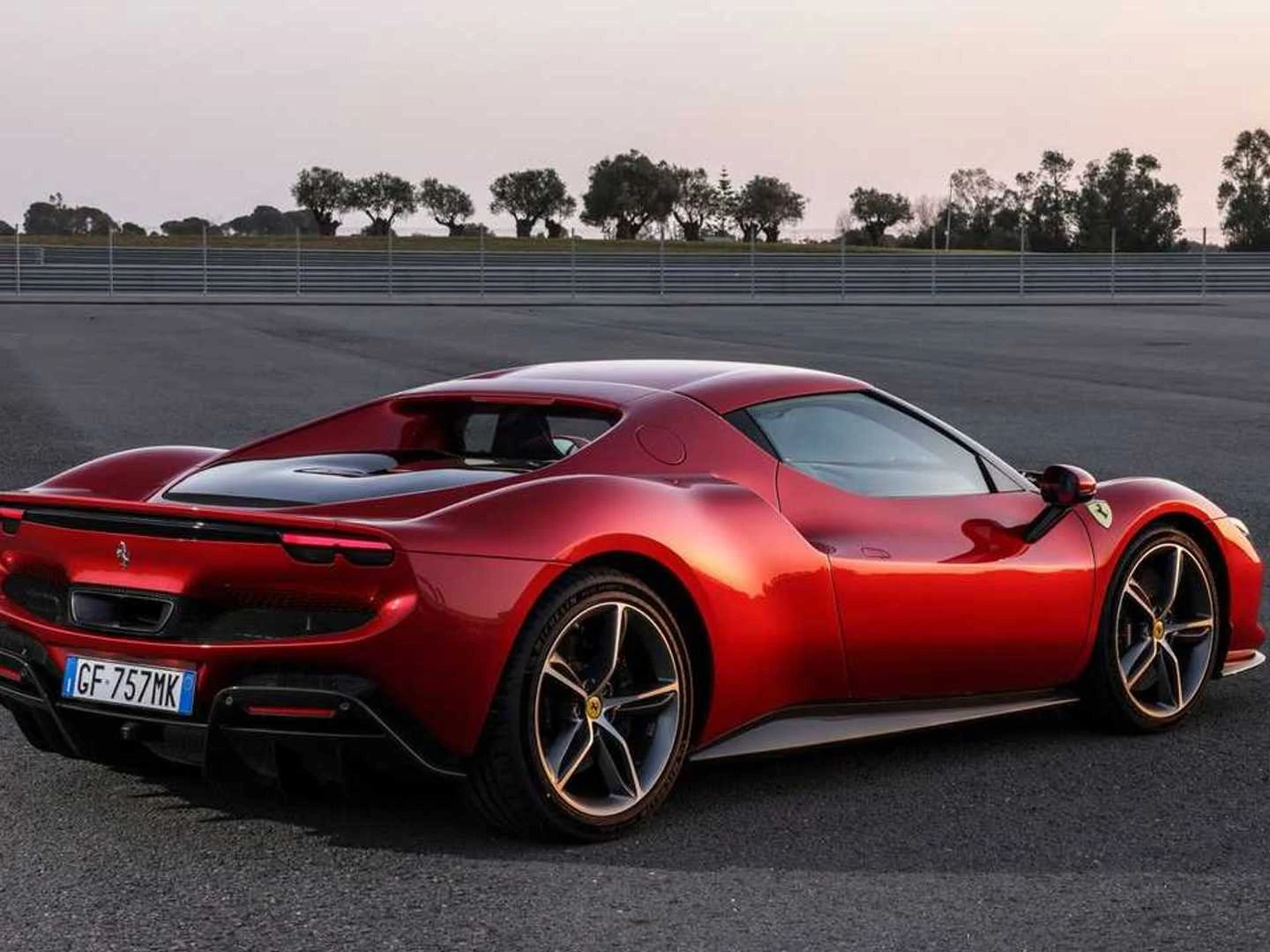 On peut maintenant acheter sa nouvelle Ferrari avec des cryptomonnaies