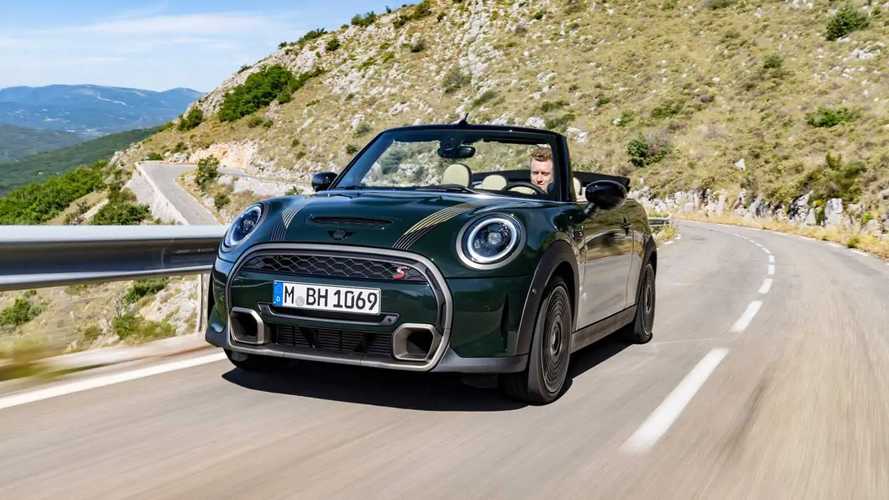 MINI Cabrio Cooper S, stile al top nella Resolute Edition