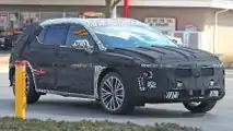 Cadillac XT3 als Erlkönig erwischt