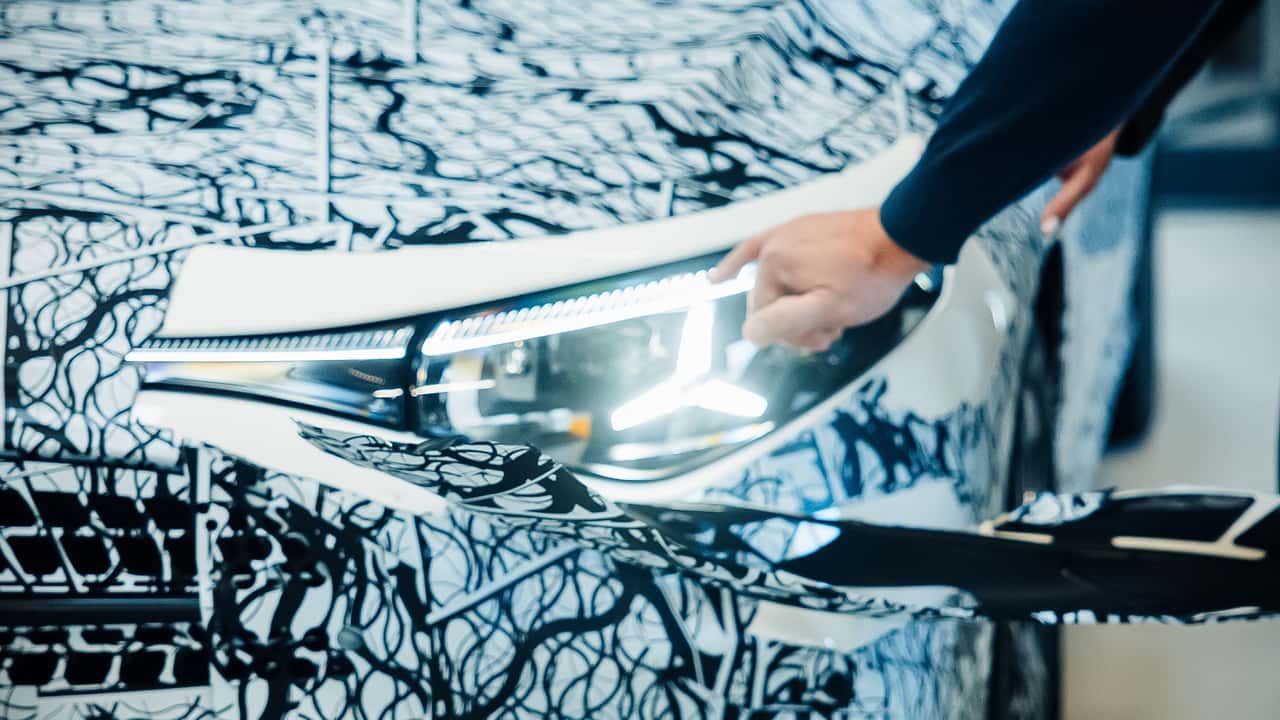Teaser della Mercedes CLA (2025)