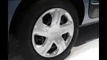 Dacia al Salone di Parigi 2012