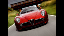 L'Alfa Romeo 8C Competizione su strada...