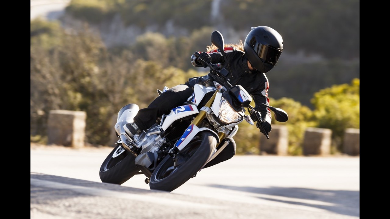 Esta é a versão de produção da BMW G310 R, naked que será feita no Brasil