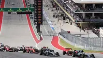 Lewis Hamilton, Mercedes AMG F1 W07 Hybrid leads at the start of the race