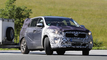 Next-gen Kia Sorento spy photo