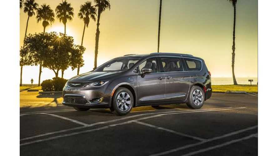 Chrysler Pacifica Hybrid Release Date News And Reviews Insideevs Chrysler Pacifica Hybrid Plug In Priced From 41 995 First Drive Video