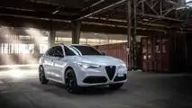 2021 Alfa Romeo Stelvio Ti (exterior)