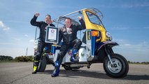 119,6 km/h - Record du monde de vitesse en tuk-tuk