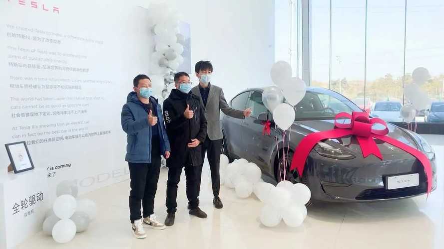 UPDATE: China: Tesla Officially Starts Deliveries Of MIC Model Y