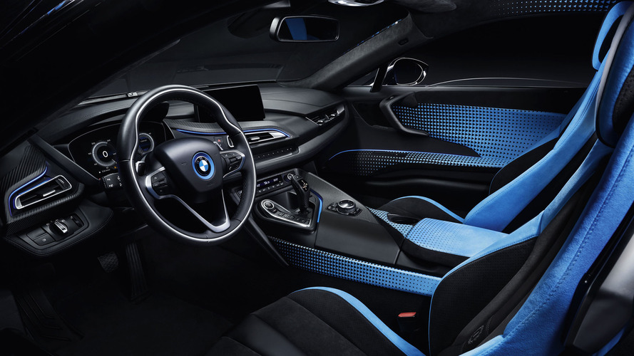 BMW I8 and I3 Crossfade