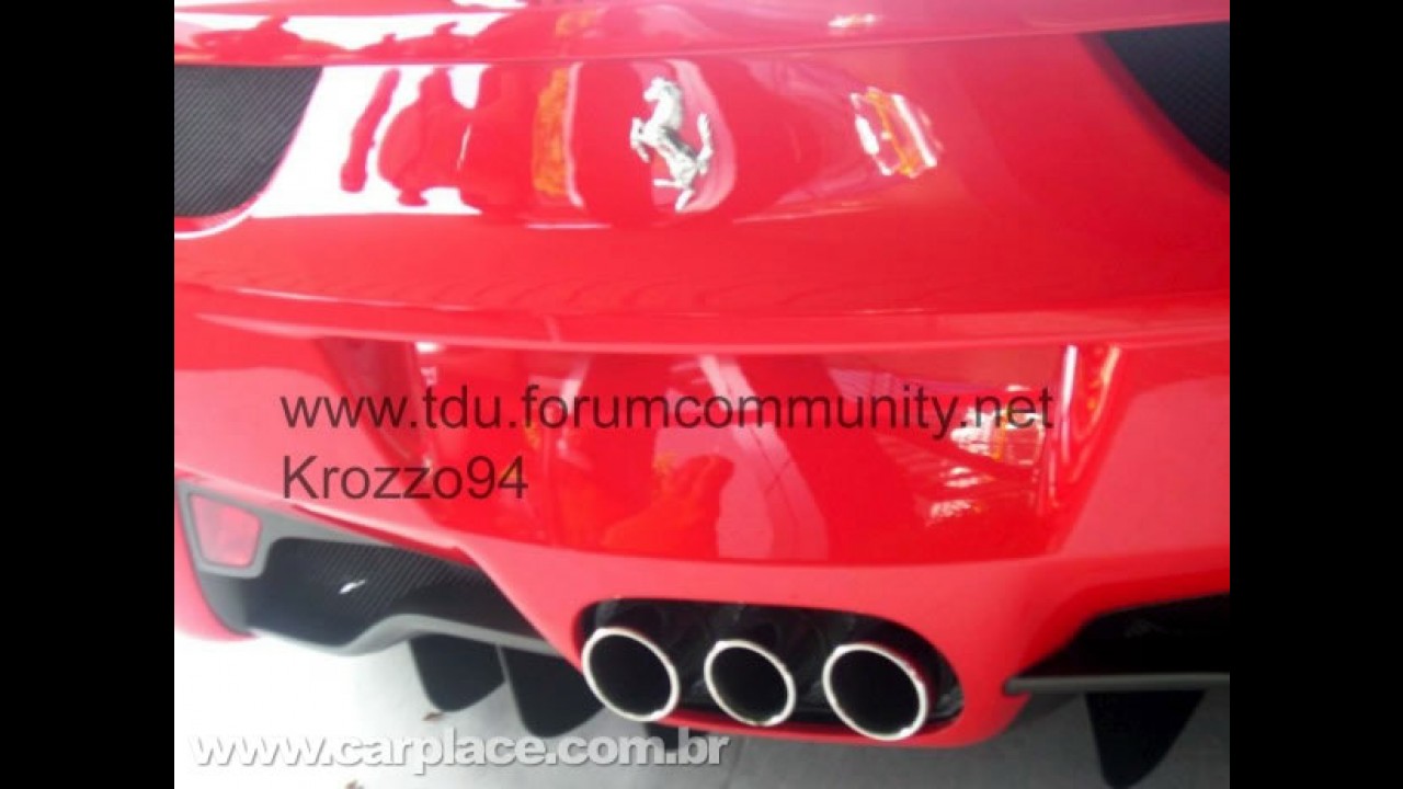 Nova Ferrari 458 Italia - Veja fotos do modelo tiradas ao vivo em apresentação em Maranello